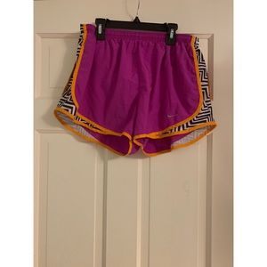 Nike Shorts Size L